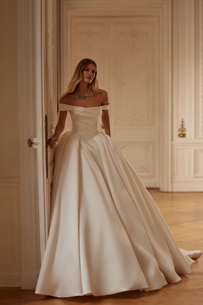 Νυφικό του οίκου Cassandra Wedding στην περιοχή Αττική